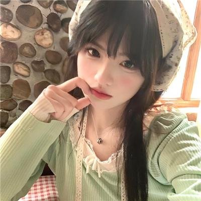窃窃私语